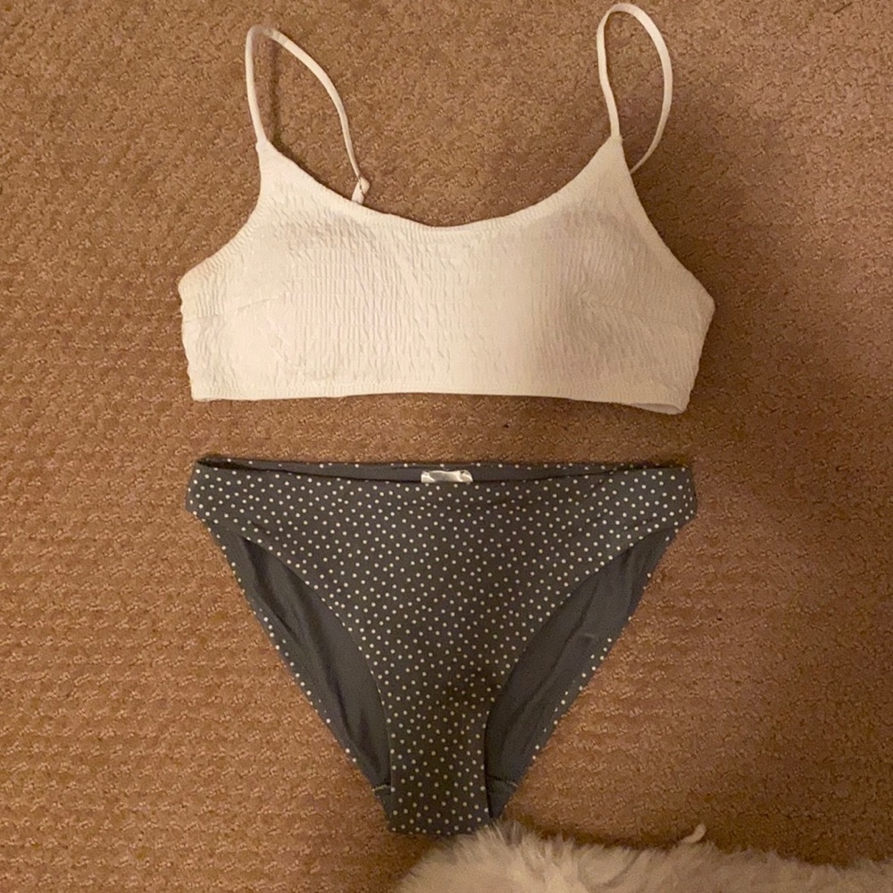 H&M: scoop bikini set